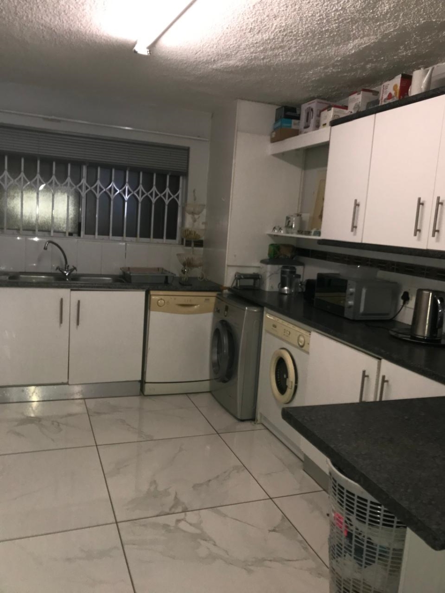 To Let 3 Bedroom Property for Rent in Humewood Eastern Cape